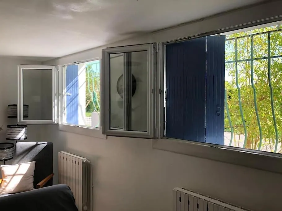 Location Appartement Dans Mas Provencal Monteux 0*,