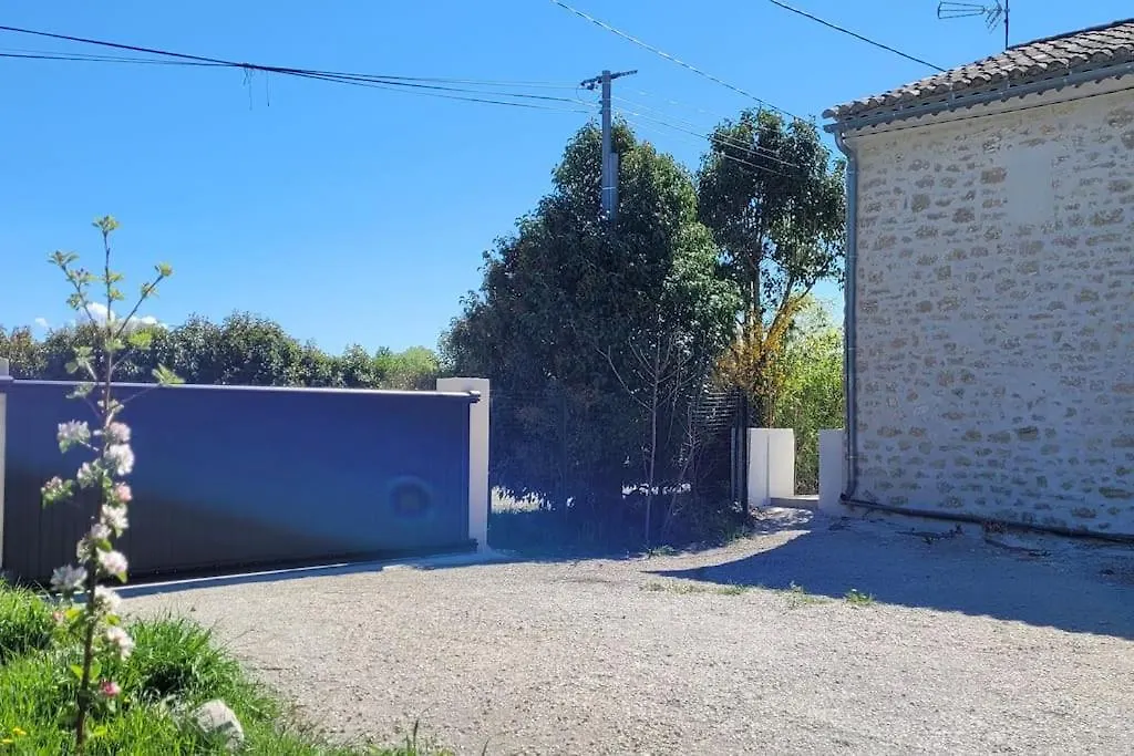 Apartment Location Appartement Dans Mas Provencal Monteux France
