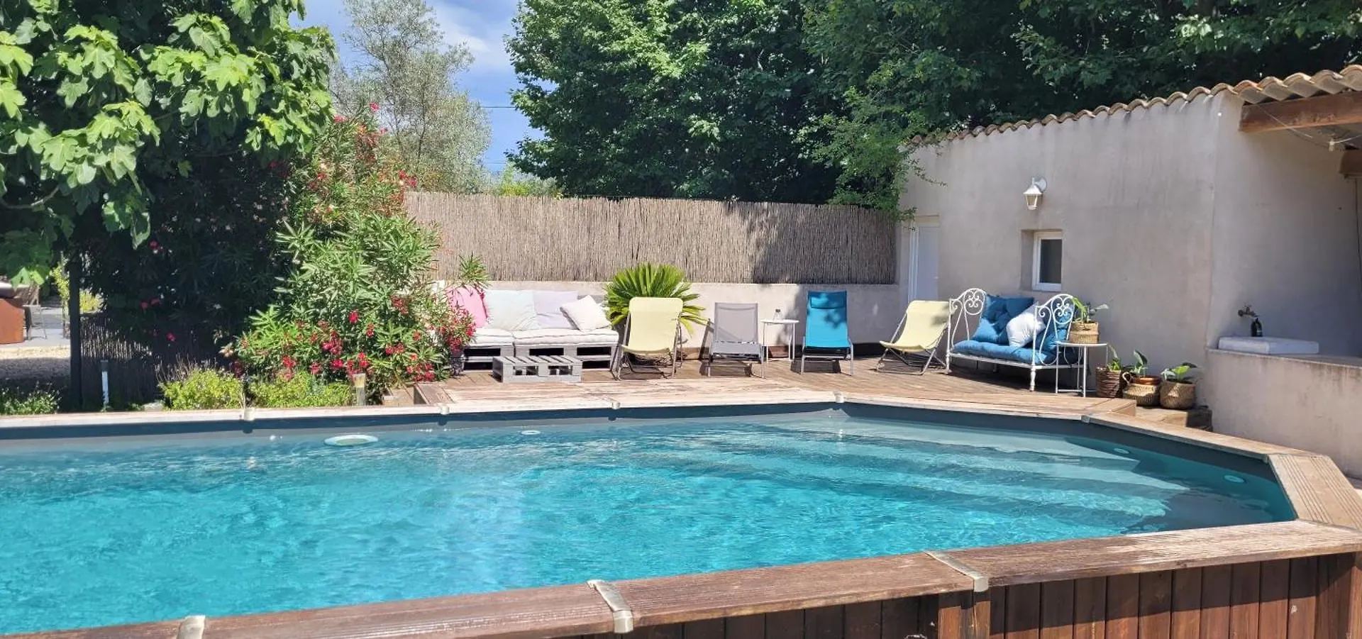 Apartment Location Appartement Dans Mas Provencal Monteux France
